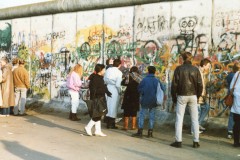 1_Muro-di-Berlino-1990