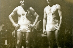 Vito Paparella (a sinistra), atleta di lotta greco-romana